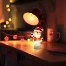Decorațiune LED cu Moș Crăciun în Lumina Caldă Albă, pe Baterii